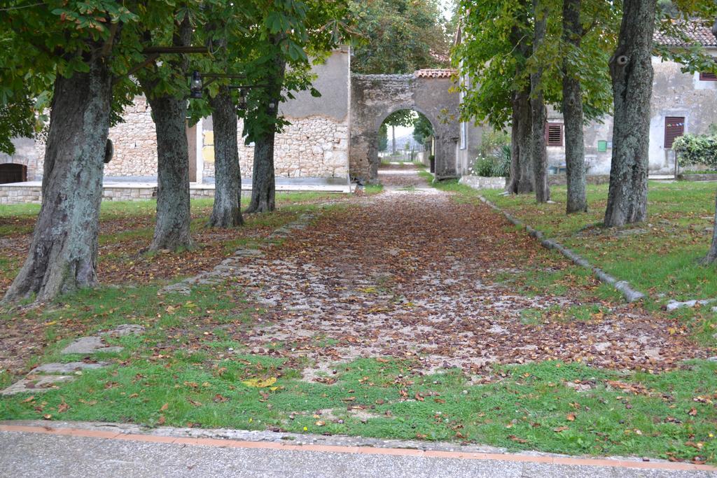 Apartments Lazzarini Battiala Nedescina Exterior foto